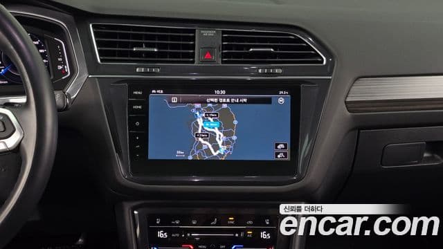 Volkswagen Tiguan Allspace 2023 — Фото 11/20