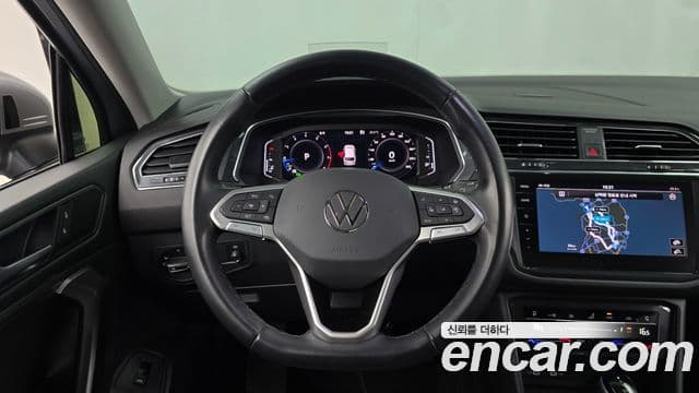 Volkswagen Tiguan Allspace 2023 — Фото 12/20