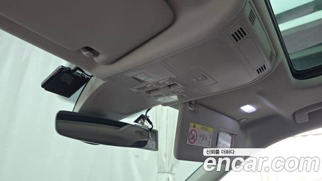 Volkswagen Tiguan Allspace 2023 — Фото 17/20