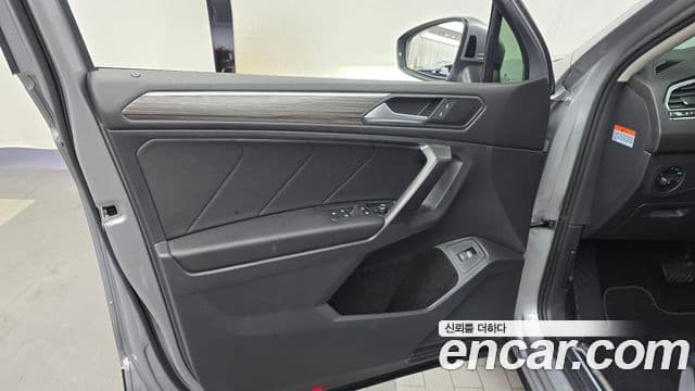 Volkswagen Tiguan Allspace 2023 — Photo 11/31