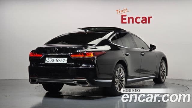 Lexus LS500 2019 — Photo 13/20