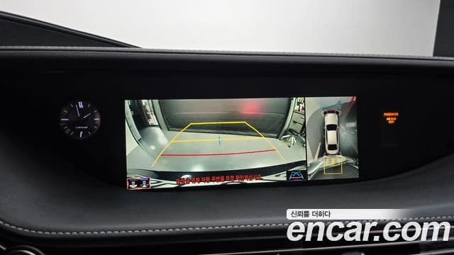Lexus LS500 2019 — Photo 16/20