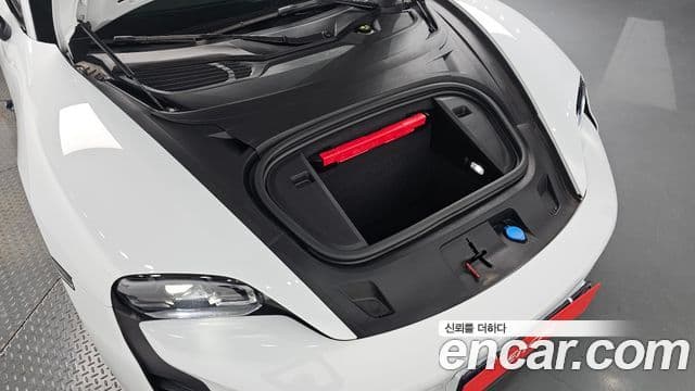 Porsche Taycan 2023 — Photo 25/37