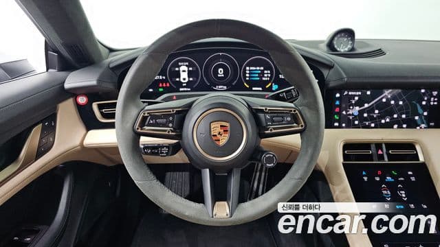 Porsche Taycan 2023 — Photo 17/37