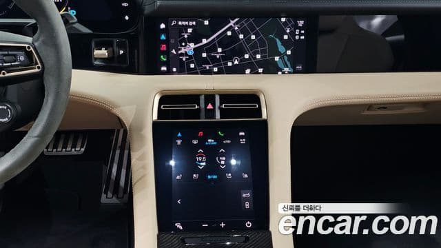 Porsche Taycan 2023 — Photo 30/37