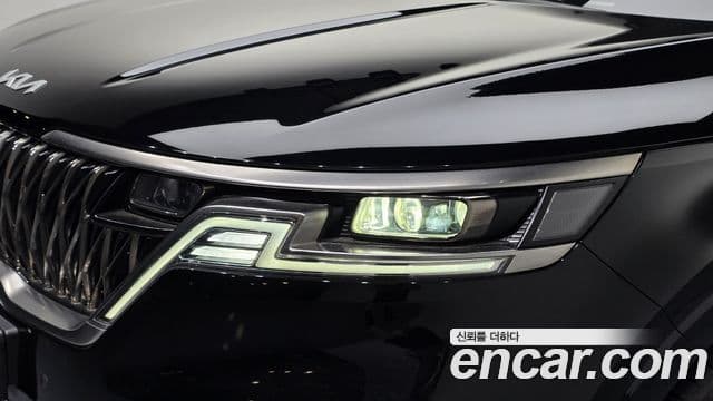 Kia Carnival 2023 — Şəkil 18/33