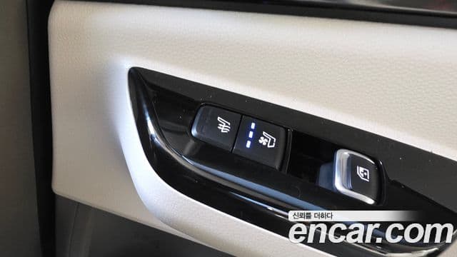 Kia Carnival 2023 — Şəkil 21/33
