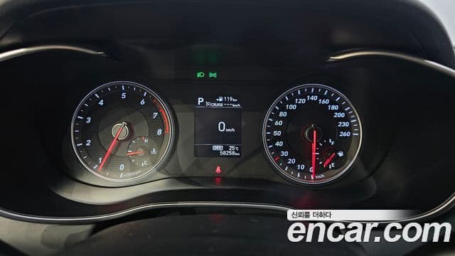 Genesis G70 2018 — Photo 30/32