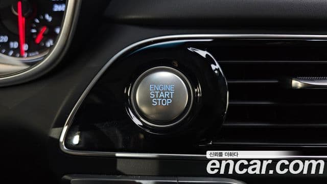 Genesis G70 2018 — Photo 2/32