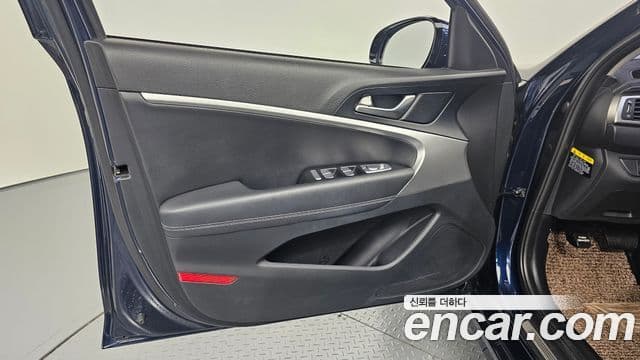 Genesis G70 2018 — Photo 9/32