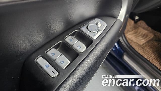 Genesis G70 2018 — Photo 23/32