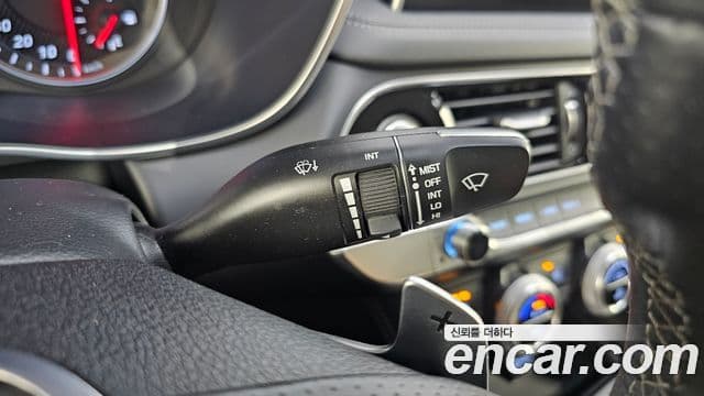 Genesis G70 2018 — Photo 7/32