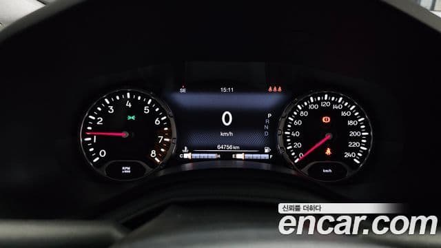 Jeep Renegade 2021 — ფოტო 29/30