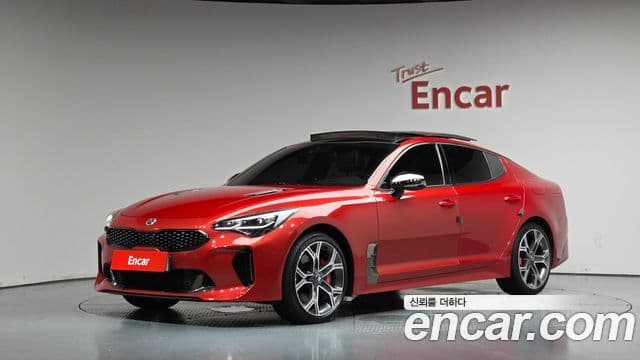 Kia Stinger 2020 — Фото 1/20