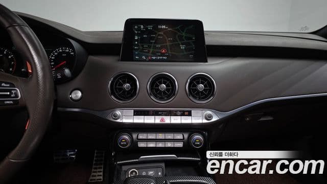 Kia Stinger 2020 — Фото 14/20