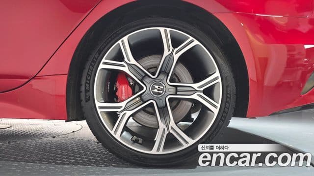 Kia Stinger 2020 — Şəkil 35/43