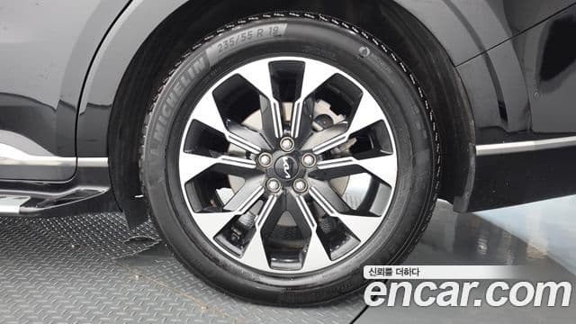 Kia Carnival 2022 — Photo 18/34