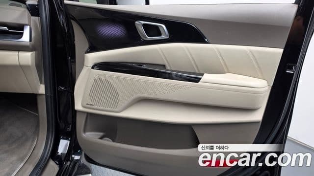 Kia Carnival 2022 — Photo 23/34