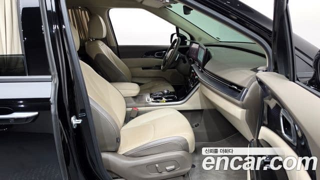 Kia Carnival 2022 — Photo 12/34