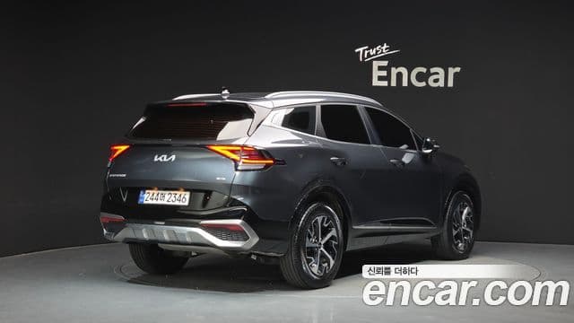Kia Sportage 2023 — Фото 2/20
