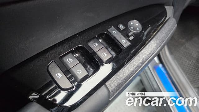 Kia Sportage 2023 — Фото 13/20
