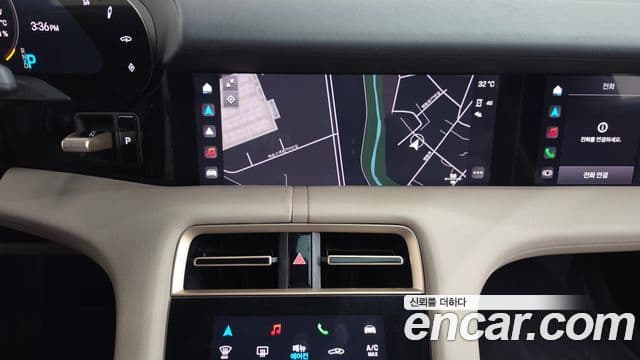 Porsche Taycan 2021 — Photo 16/20