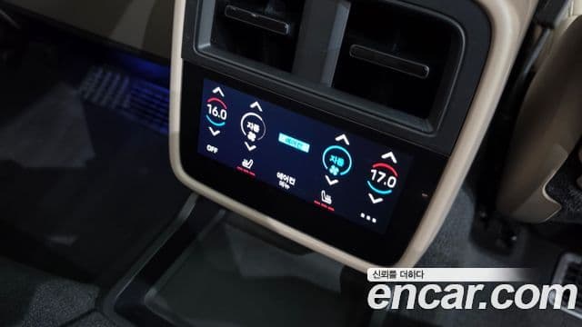 Porsche Taycan 2021 — Photo 6/20