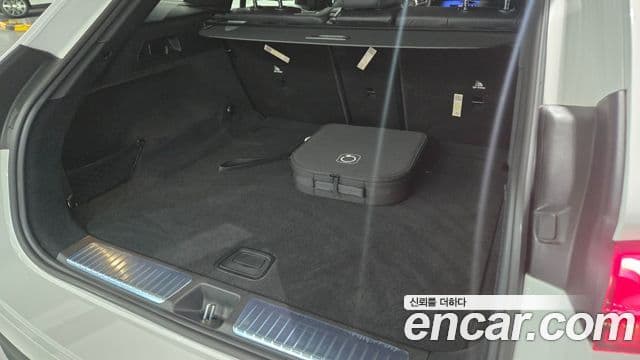 Mercedes-Benz EQE SUV 2026 — ფოტო 14/20