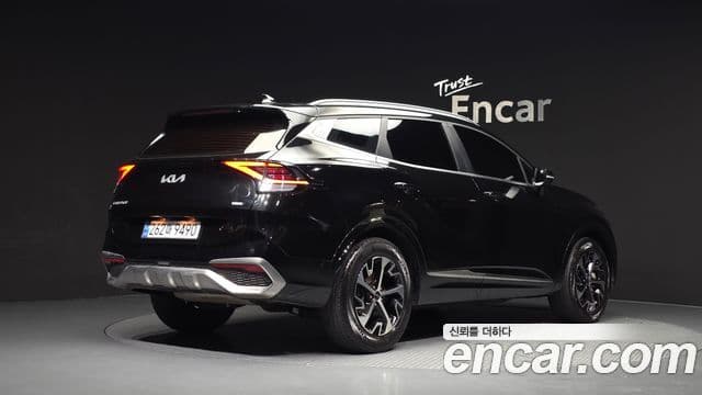 Kia Sportage 2021 — Фото 2/20
