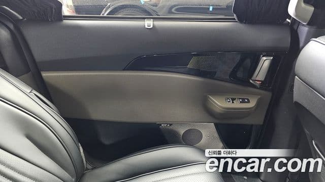 Kia Carnival 2025 — Photo 27/39