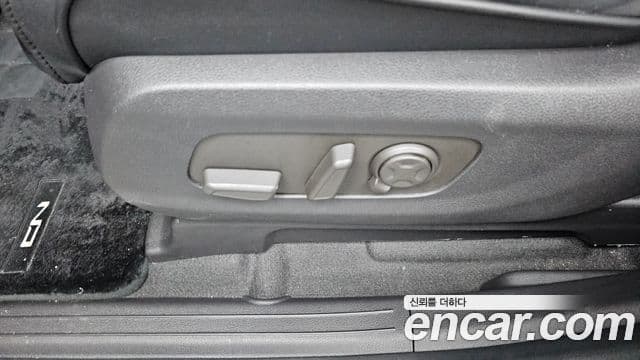 Kia Carnival 2025 — Photo 17/39