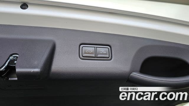 Kia Carnival 2025 — Photo 1/39