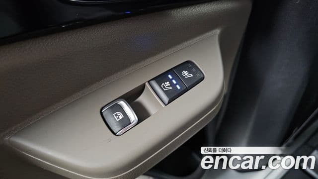 Kia Carnival 2025 — Photo 28/39