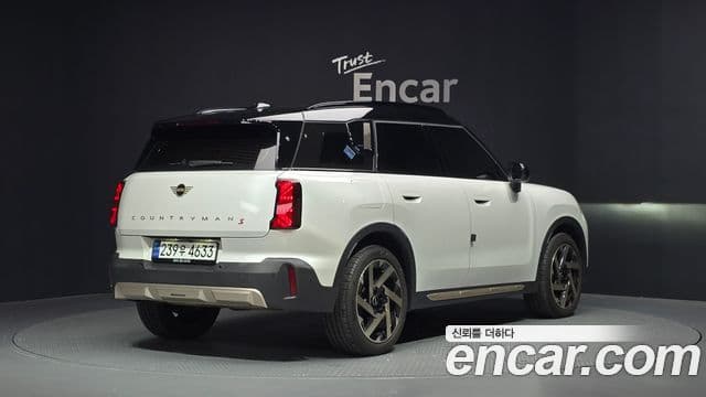 Mini Cooper S Countryman 2024 — Фото 2/20