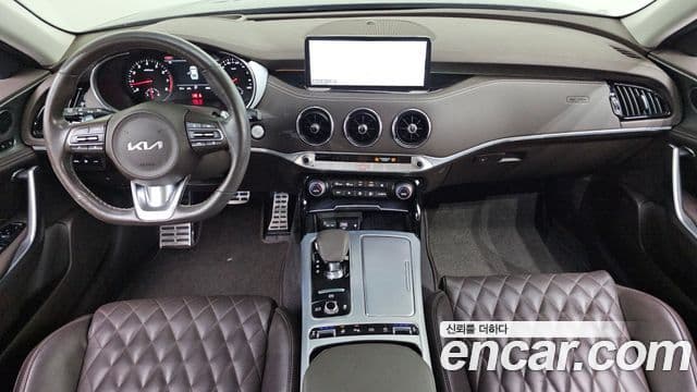 Kia Stinger 2021 — Фото 9/20