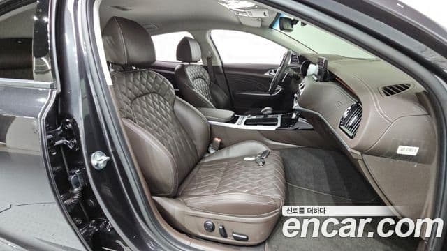 Kia Stinger 2021 — Фото 11/20