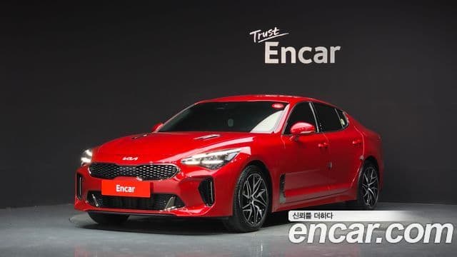 Kia Stinger 2021 — Фото 1/20