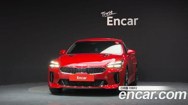 Kia Stinger 2021 — Фото 3/20