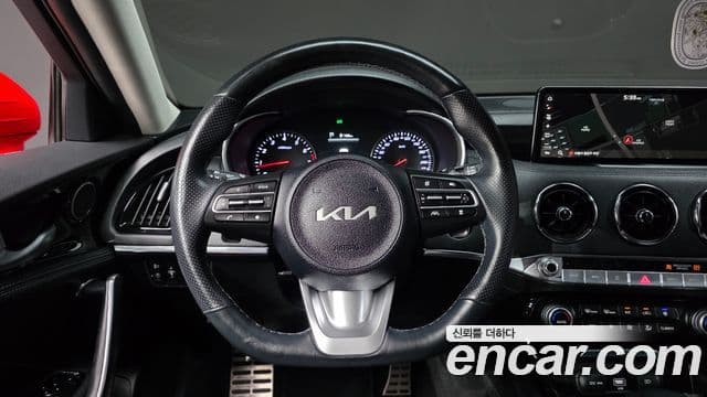 Kia Stinger 2021 — Фото 14/20
