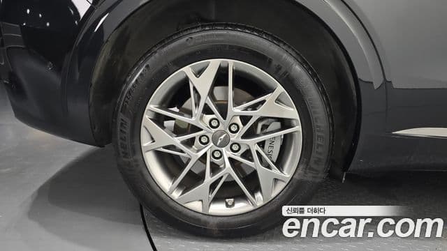 Genesis GV70 2023 — Photo 24/31