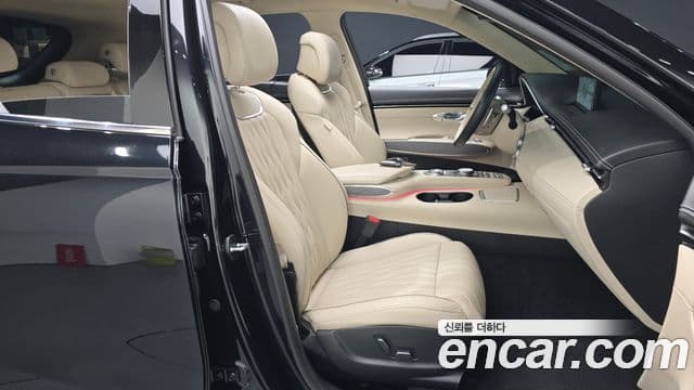 Genesis GV70 2023 — Photo 23/31
