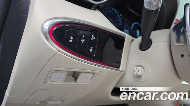 Genesis GV70 2023 — Photo 25/31