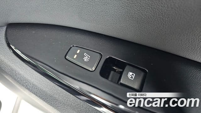 Kia Sportage 2023 — Фото 19/20