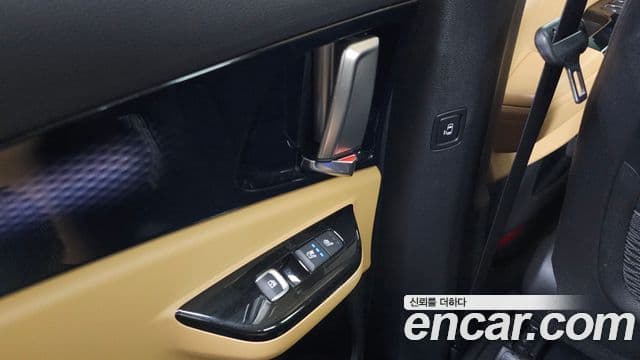 Kia Carnival 2020 — Фото 18/20