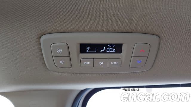 Kia Carnival 2020 — ფოტო 22/35
