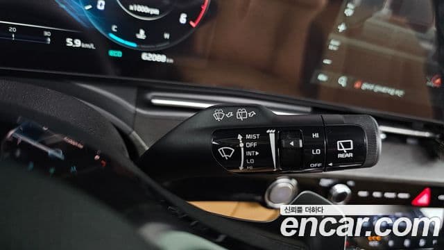 Kia Carnival 2020 — ფოტო 19/35