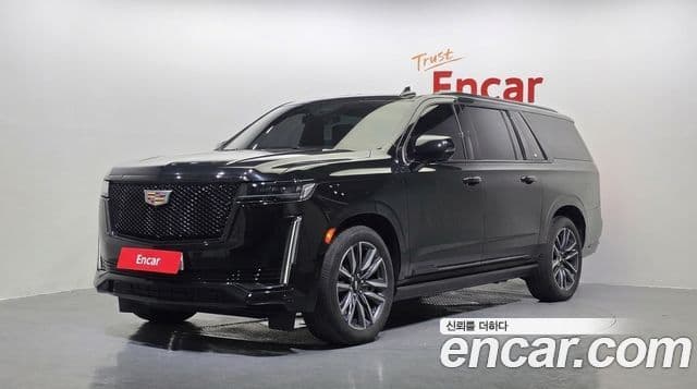 Cadillac Escalade 2023 — ფოტო 13/20