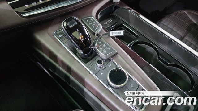 Cadillac Escalade 2023 — ფოტო 2/20