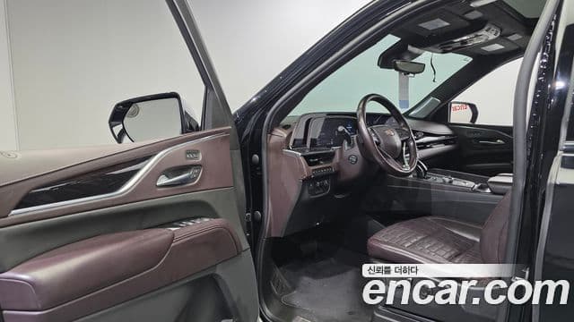 Cadillac Escalade 2023 — ფოტო 14/20