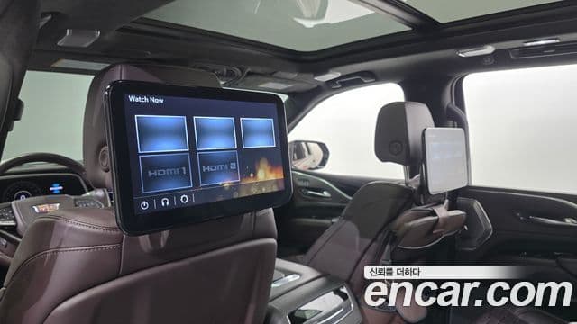 Cadillac Escalade 2023 — ფოტო 16/20